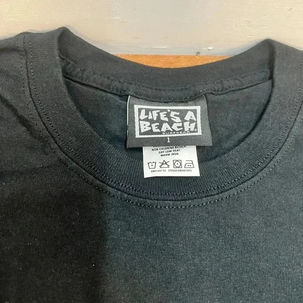 Life's a Beach Shirt Large new no tags
Black - Picture 7 of 10